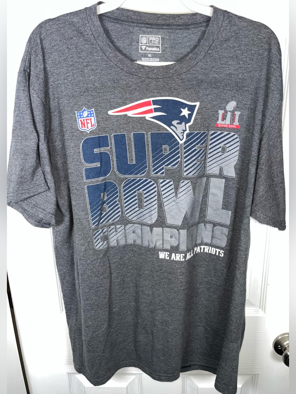 Men’s Fanatics Pro Line Patriots T Tee Shirt Super Bowl LII Champions Gray NFL